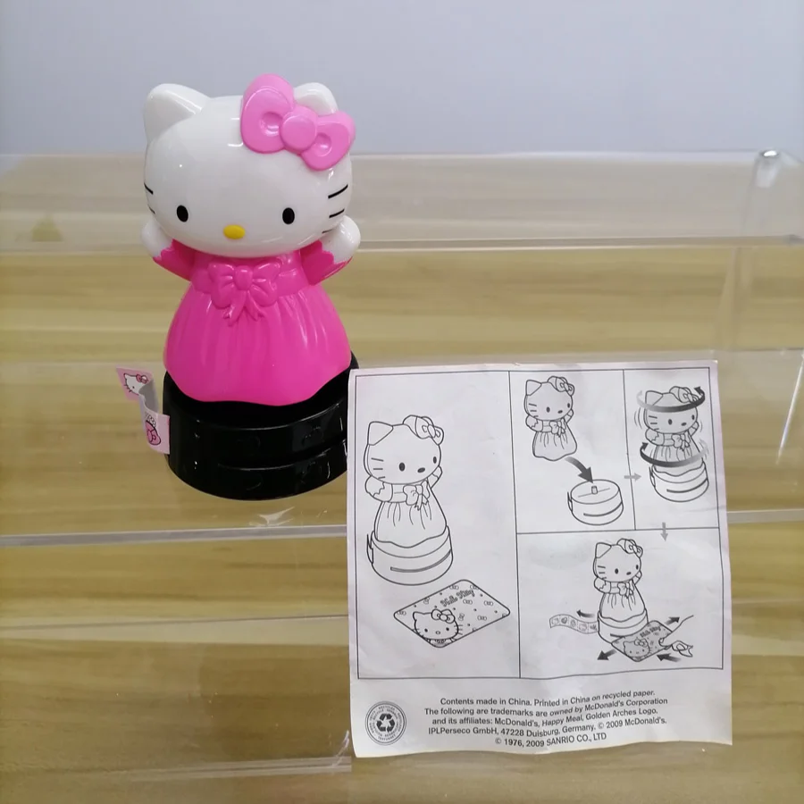 Hello Kitty Swipe Card Reader  - Graded Card Display ulasan dan harga